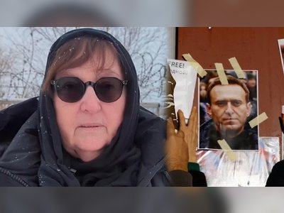 Alexei Navalny's mother demands Putin return son's body
