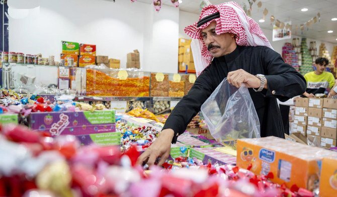 Eid Al-Fitr Shopping Spree: Tailors, Chocolatiers, Barbers, and More Cater to Saudi Customers' Demands