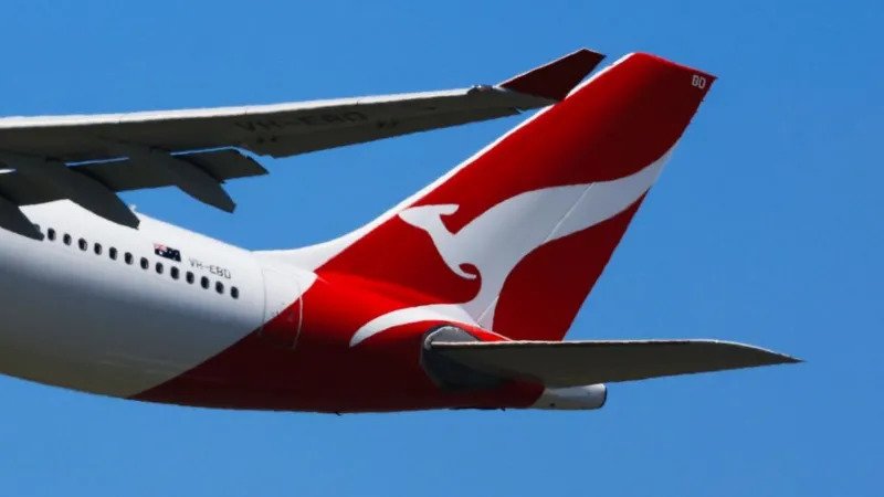 Qantas App: Privacy Breach Exposes Strangers' Data to Users