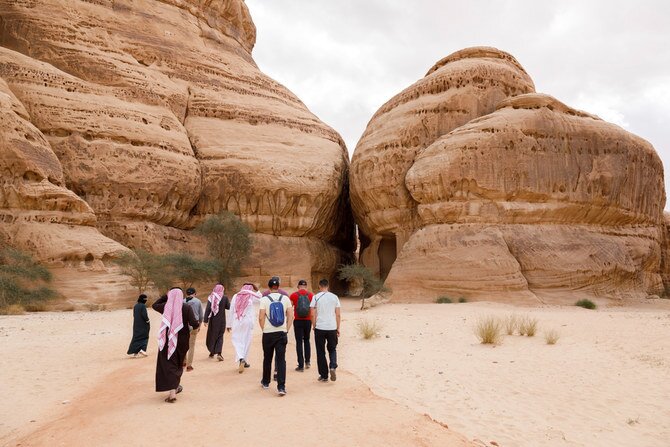 MENA Travel Trends 2024: Egypt and Saudi Arabia Top Destinations, UK and Italy Rise