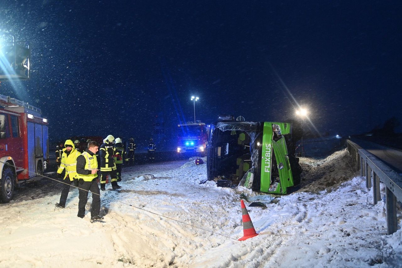 Tragödie schlägt zu: Flixbus-Unfall auf deutscher Autobahn fordert zwei Todesopfer