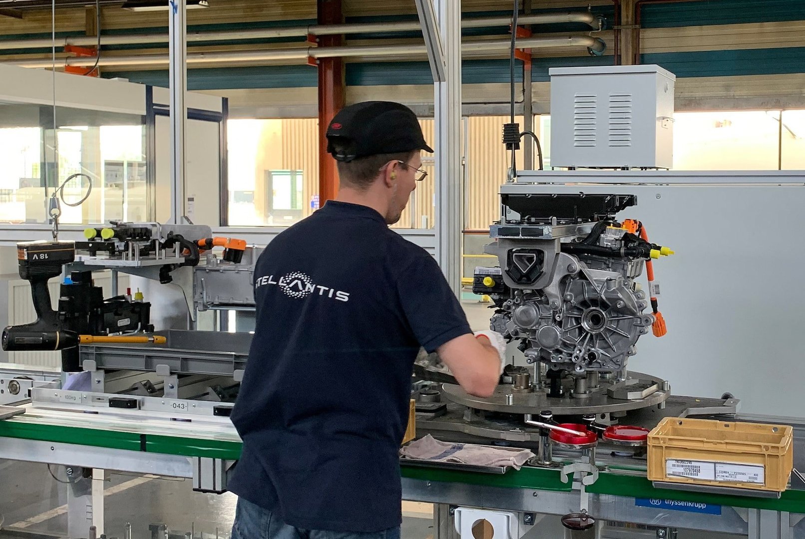 German Automakers Caution Against Economic Consequences from Trump's Tariff Proposals