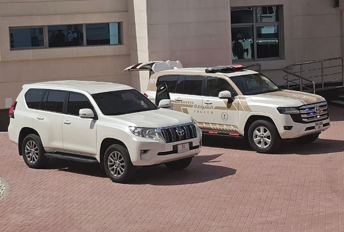شرطة الشارقة تعتمد سيارات دورية مدعومة بالذكاء الاصطناعي لتعزيز سلامة الجمهور