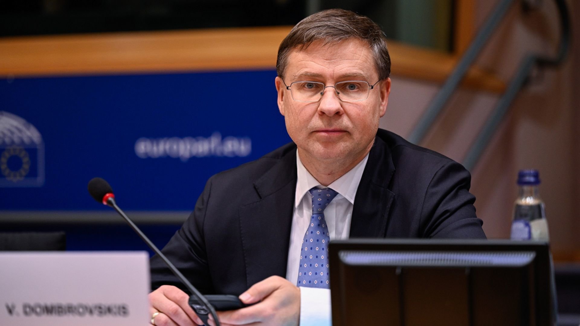 EU Under Fire for Streamlining Discussions on Corporate Sustainability Reporting