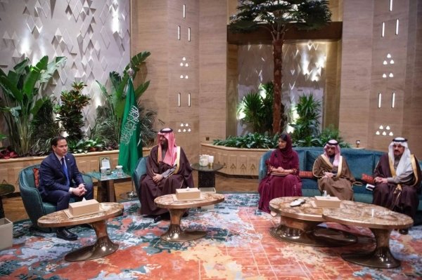 Saudi Crown Prince Engages in Strategic Discussions with US Secretary of State in Riyadh