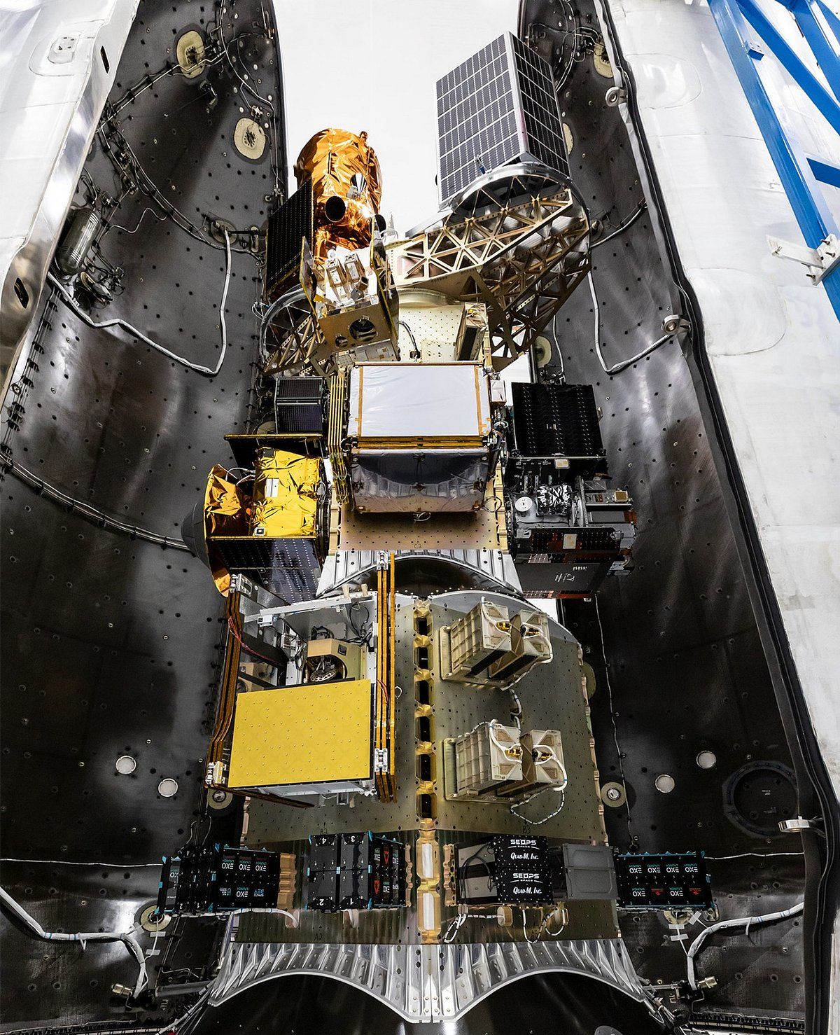 الإمارات تطلق قمر Radar Sat Etihad المتقدم