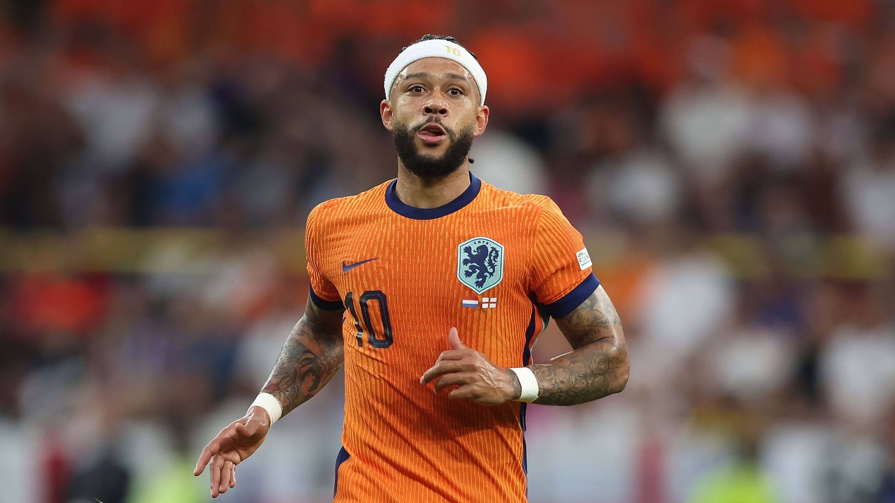 Memphis Depay Returns to Dutch National Team After Eight-Month Absence