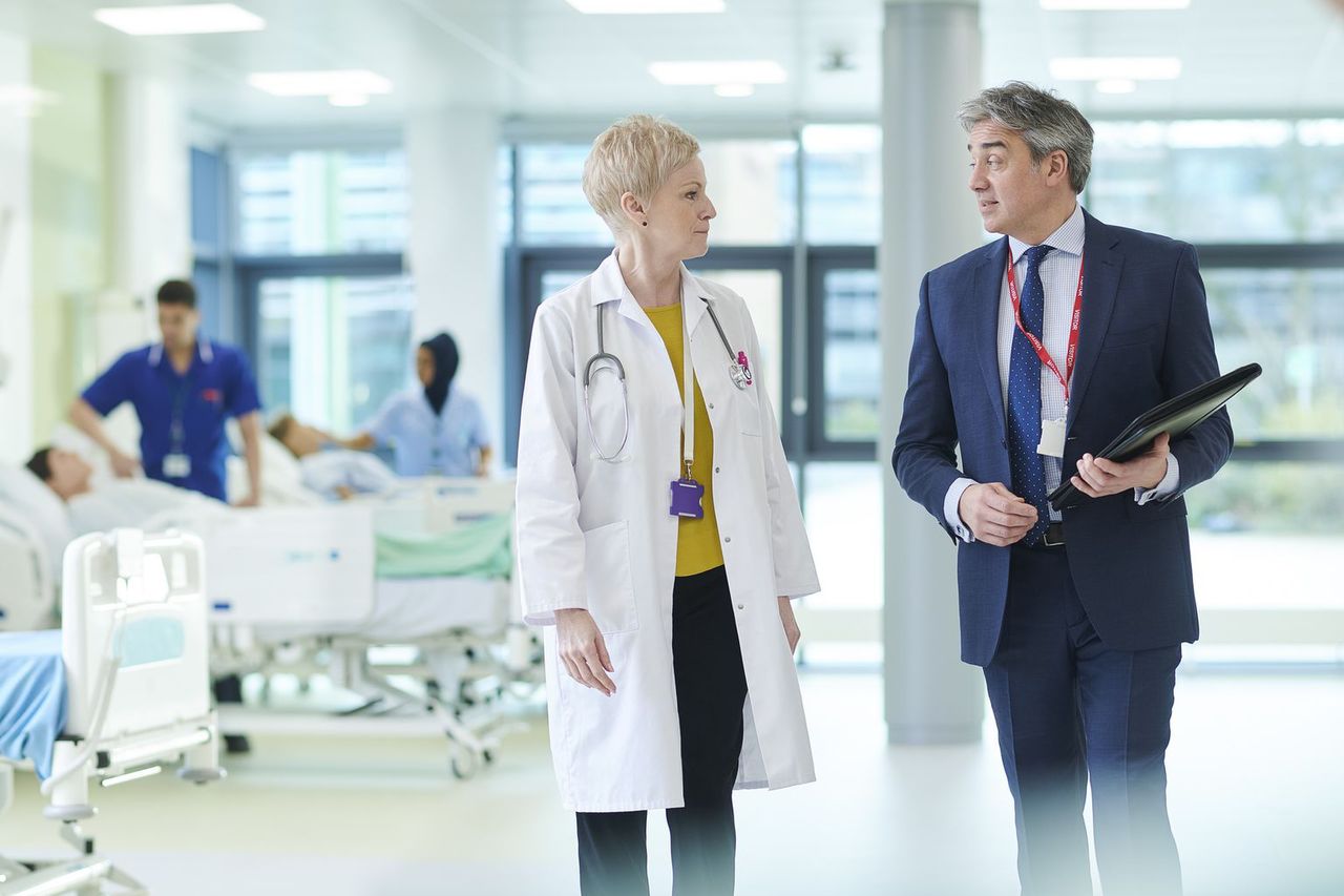 Hungary's Healthcare System Faces Ongoing Challenges Amid Reform Efforts