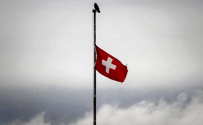 Swiss Legislators Act to Establish Cash as Constitutional Amid Falling Usage