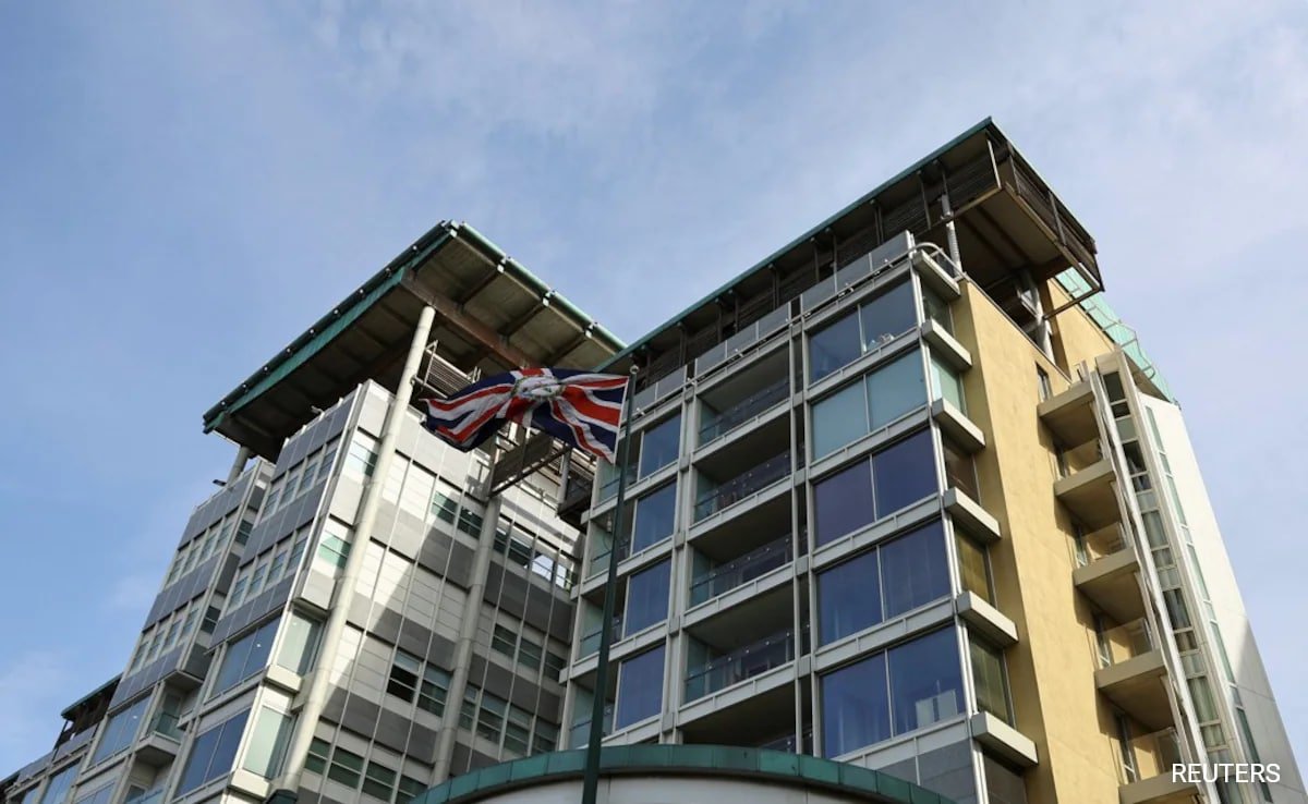 Russia Kicks Out British Diplomats in Escalated Tensions