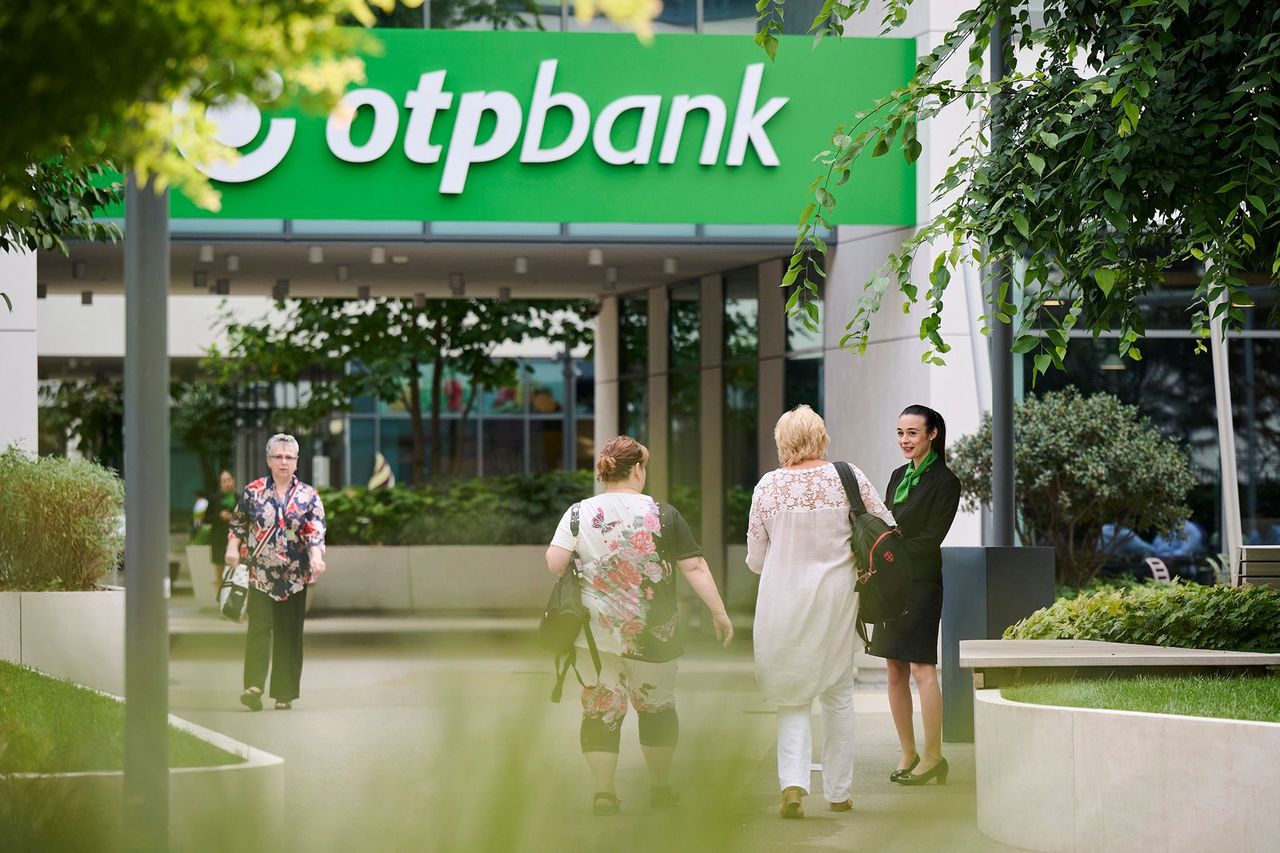 OTP Bank to Reduce Banking Costs Following Government Pressure