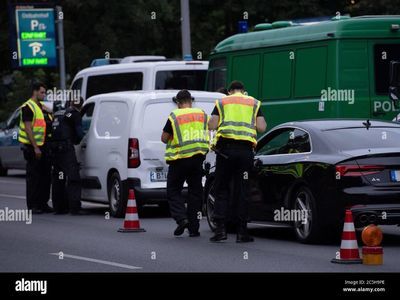 Police Officer Injured During Drunken Driving Incident in Berlin