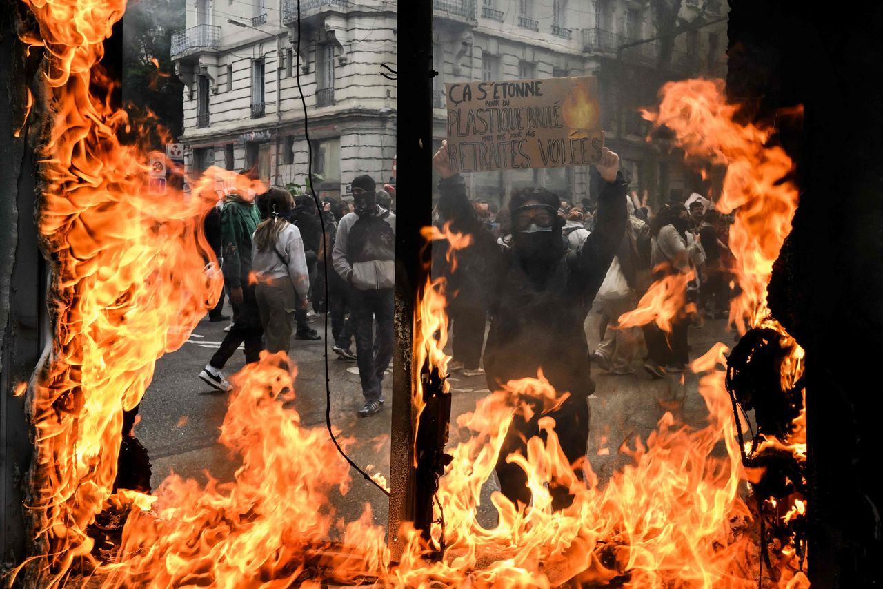 Massive Protests Mark International Workers' Day Across France