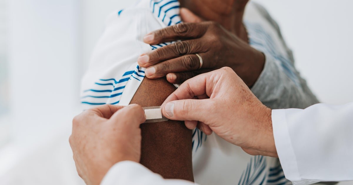 U.S. Health Secretary Ends Select COVID-19 Vaccine Recommendations