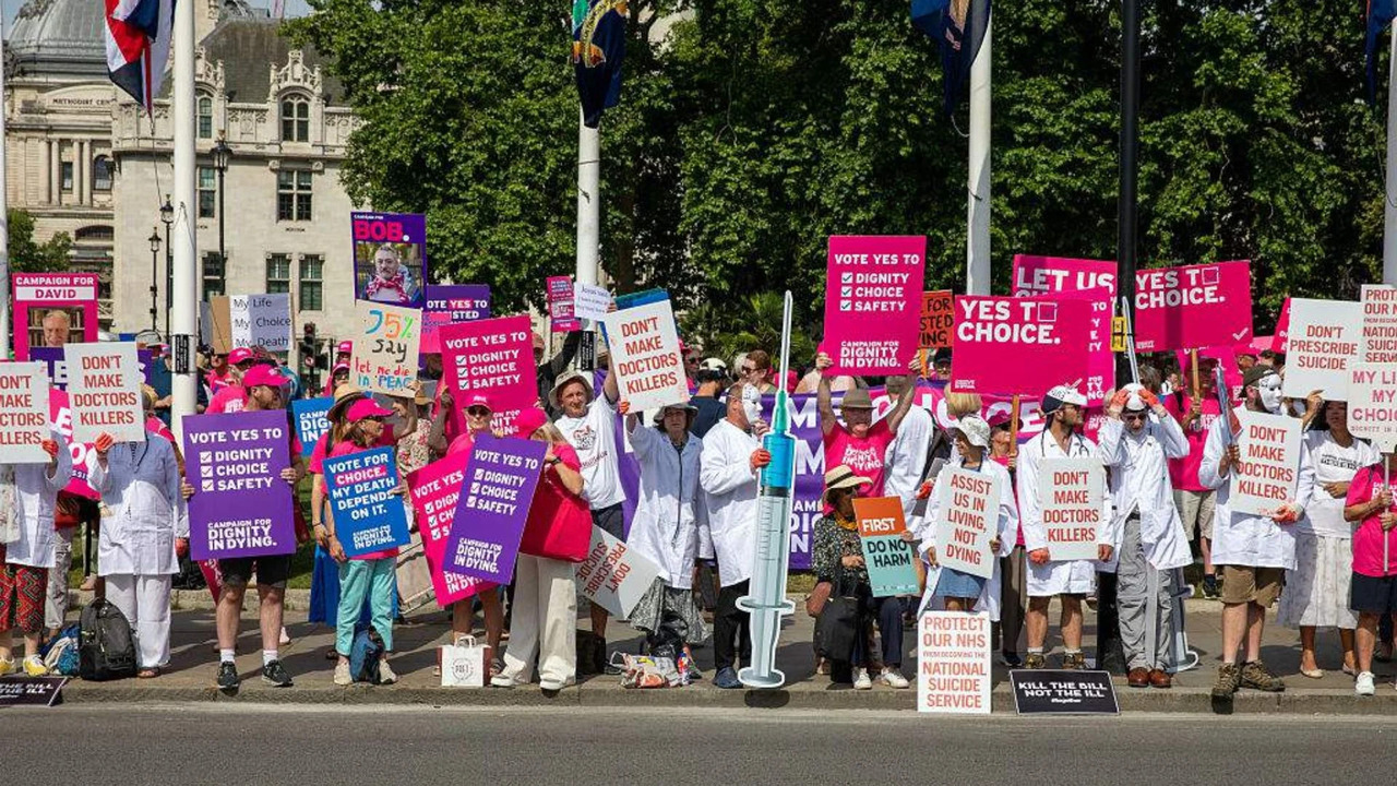 UK Parliament Approves Assisted Dying Legislation