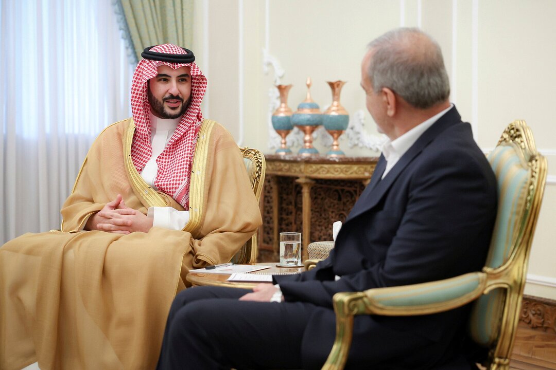 Saudi Arabia Warns Iran: Negotiate or Face Israeli Threat