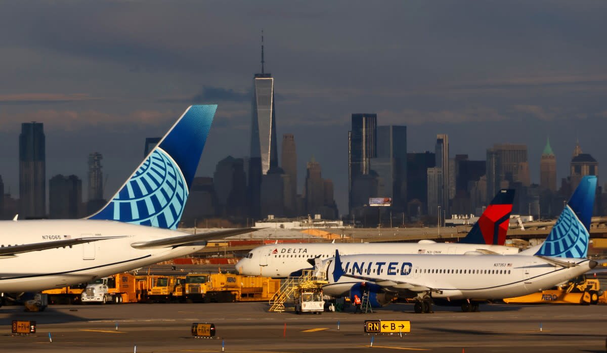 United Airlines Suspends Newark–Dubai Service Amid Regional Instability