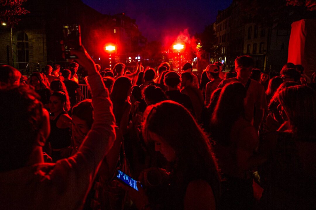 Twelve Arrested After 145 Festivalgoers Pricked with Syringes Across France