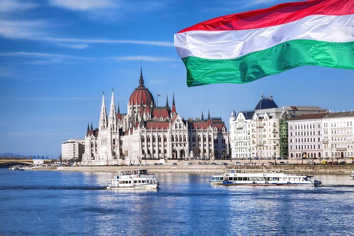 Hungary Reaches Financing Target Early Despite Economic Headwinds