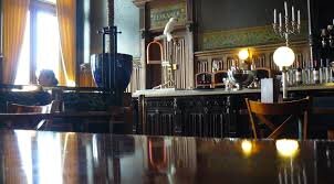 Grand Café 1e Klas Appeals Eviction Over €800,000 in Unpaid Rent