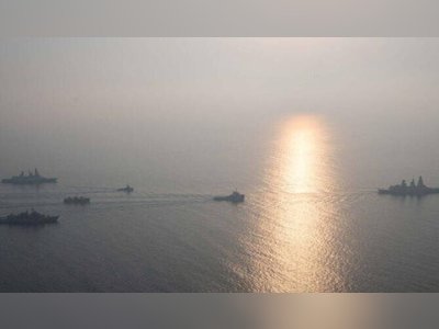 Crew Abandons Liberian-Flagged Ship Attacked in Red Sea Amid Renewed Houthi Threats