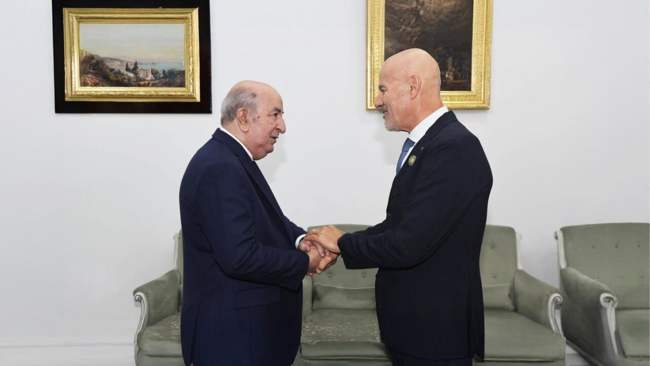 Algerian President Meets Eni CEO to Bolster Energy Cooperation