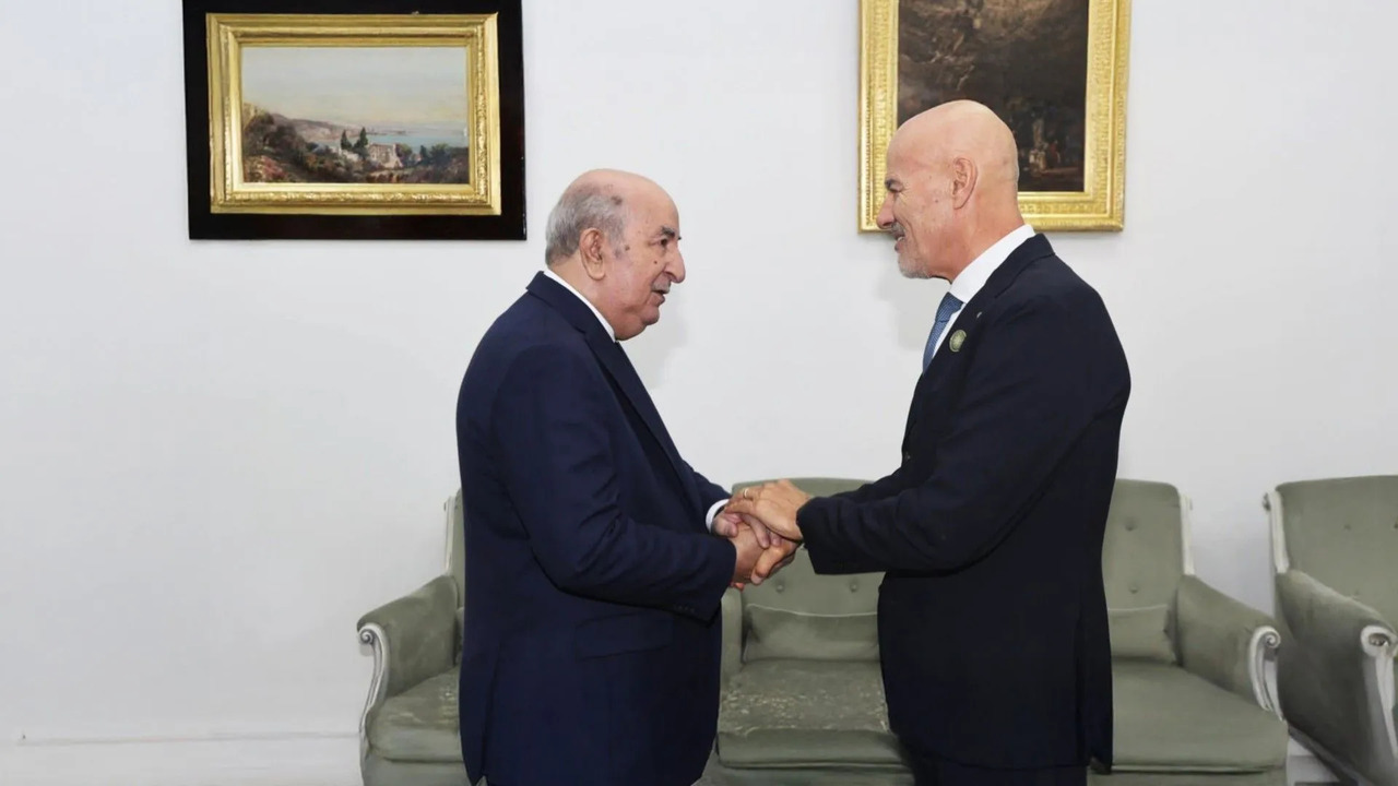 Algeria and Eni Sign $1.35 Billion Energy Production Deal