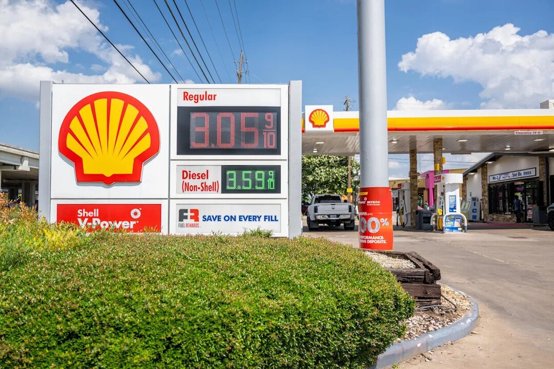 Gulf Coast Gas Prices Fall as Regional Demand Eases