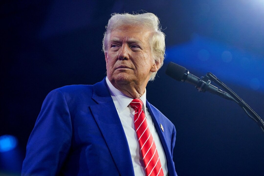 Trump Threatens to Seize Panama Canal in Christmas Message