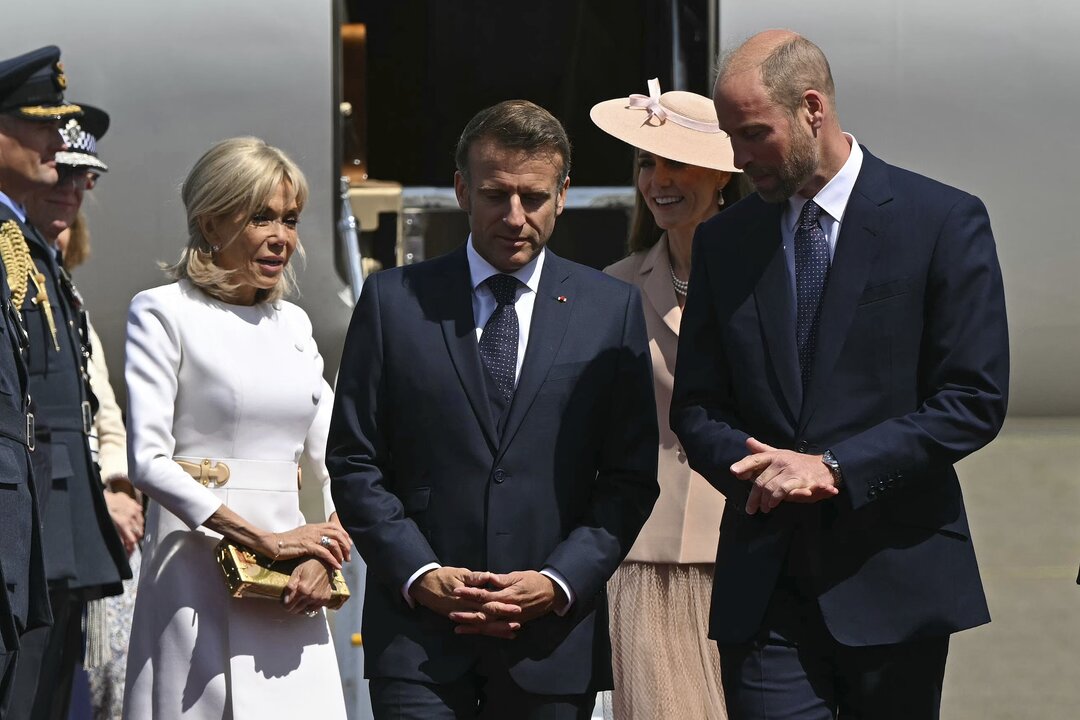 Macron Begins State Visit to UK with Pledge to 'Save Europe'