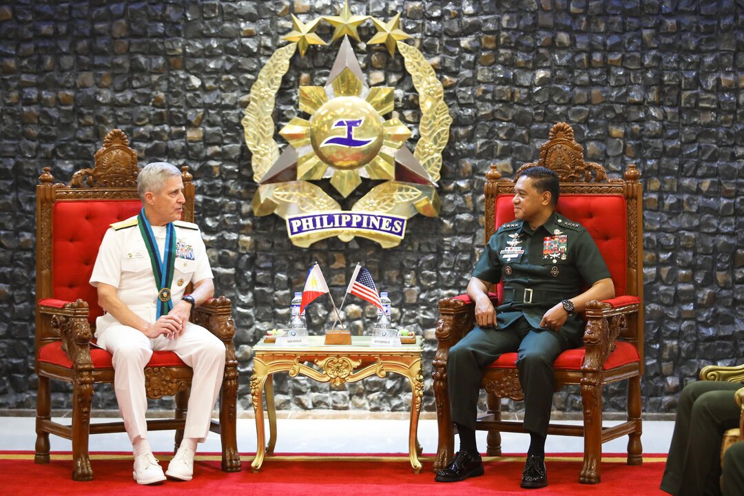 US Pacific Fleet Commander Visits Philippines to Reinforce Security Cooperation