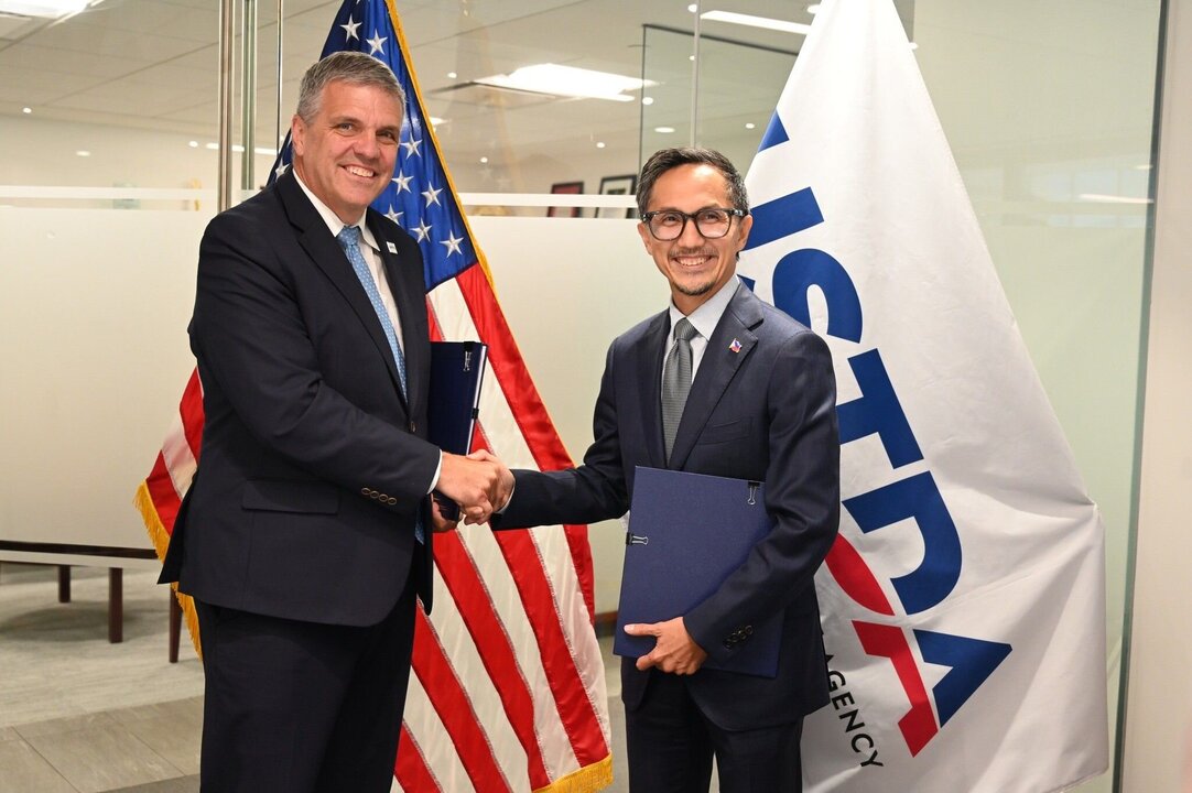 US Backs Freight Railway Project in the Philippines