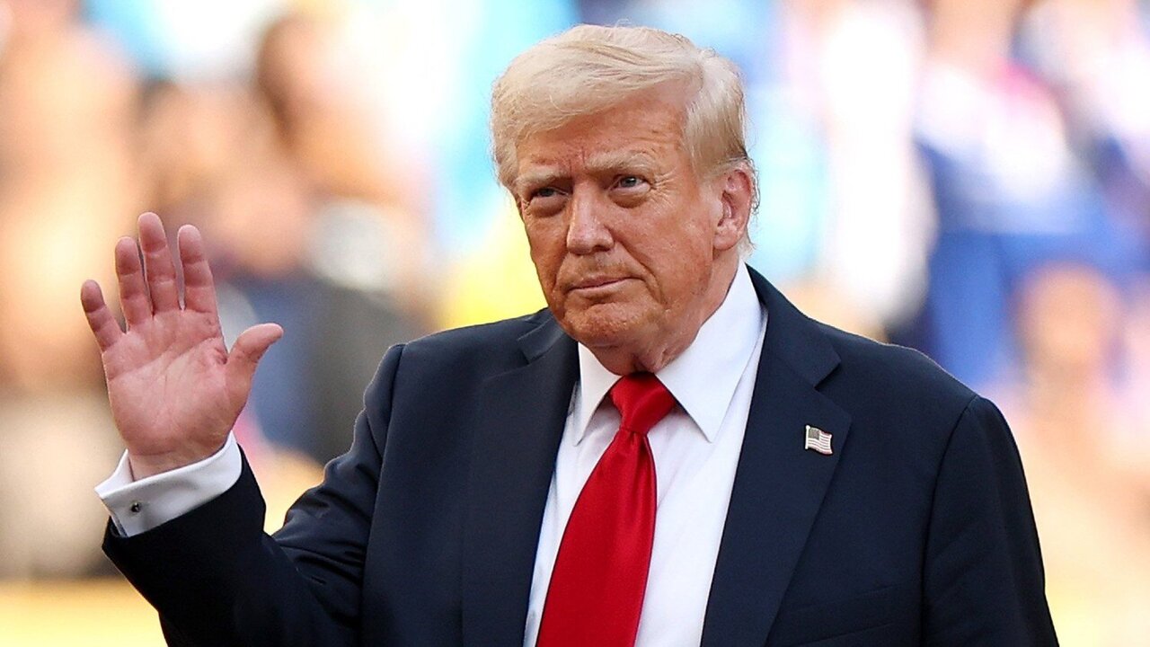 Trump’s Base Fractures as Right-Wing Podcasters Question Stance on Iran and Epstein