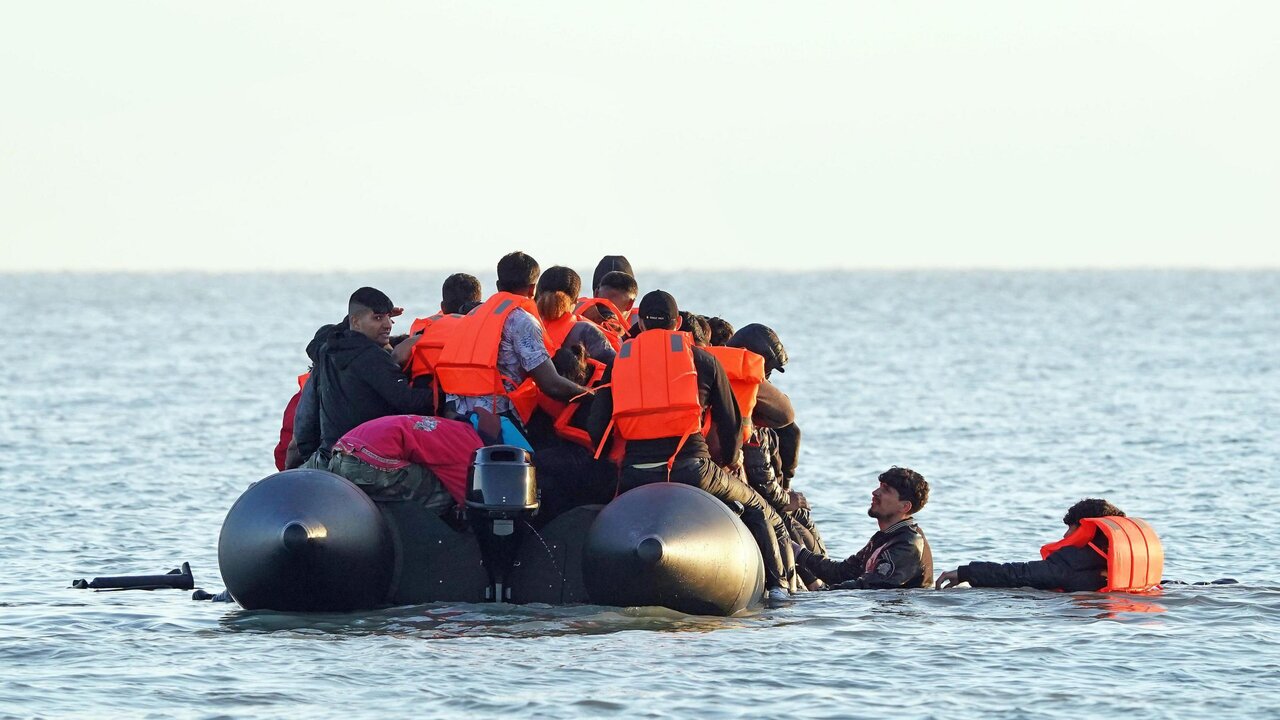 Deutschland wird kleine Boote im Rahmen eines neuen Migrantenabkommens beschlagnahmen.