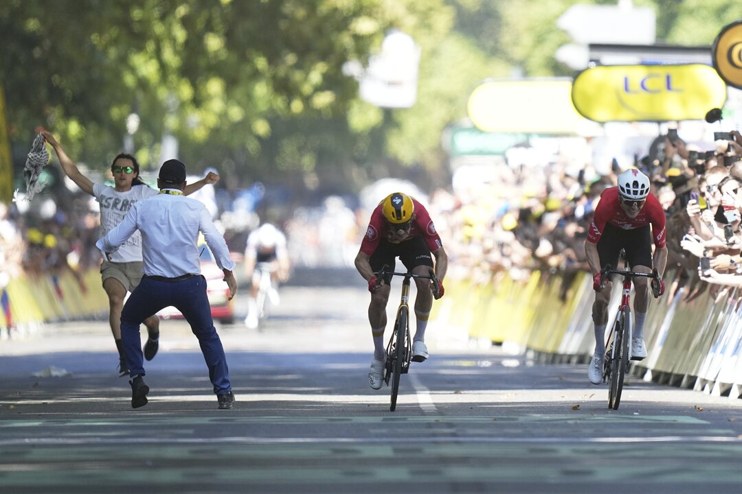 Pro-Palestinian Protester Disrupts Tour de France Finish
