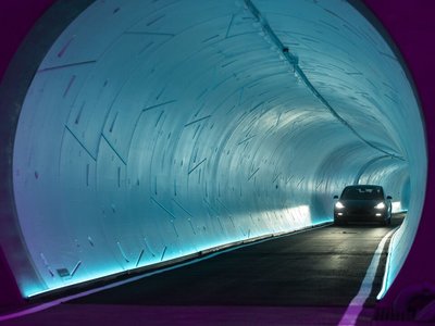 Musk’s Underground Transport Vision Debuts in Dubai