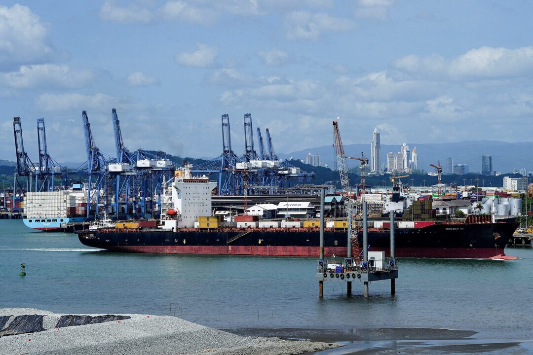 China Threatens to Block Panama Ports Deal Unless Cosco Included