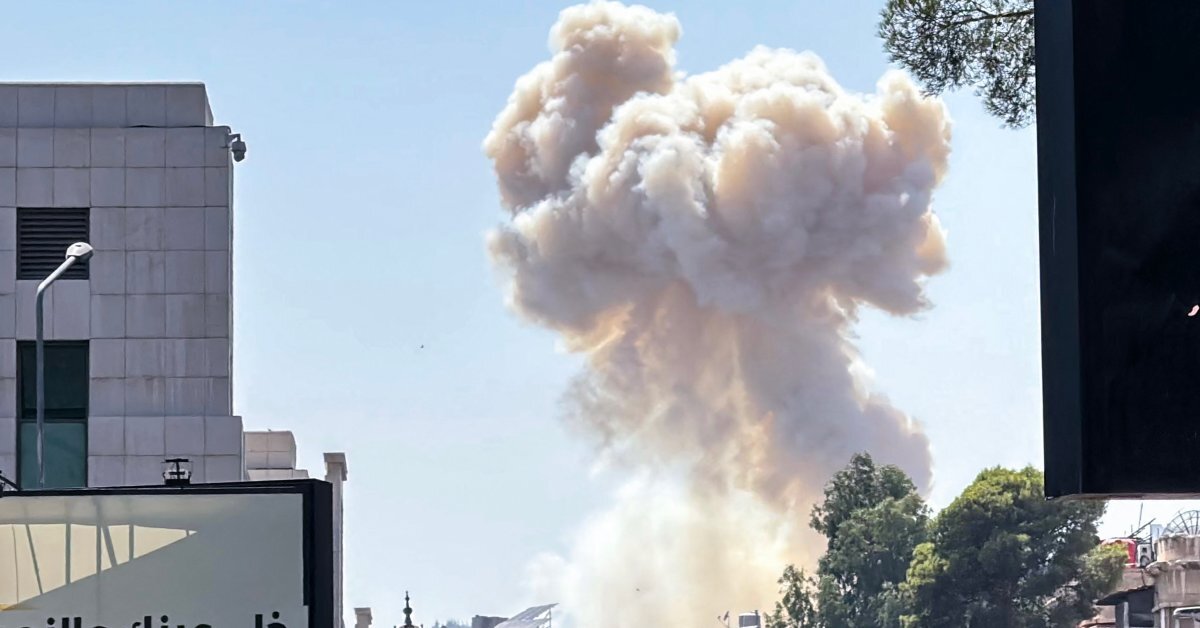 Israeli Airstrikes Hit Damascus Military Sites