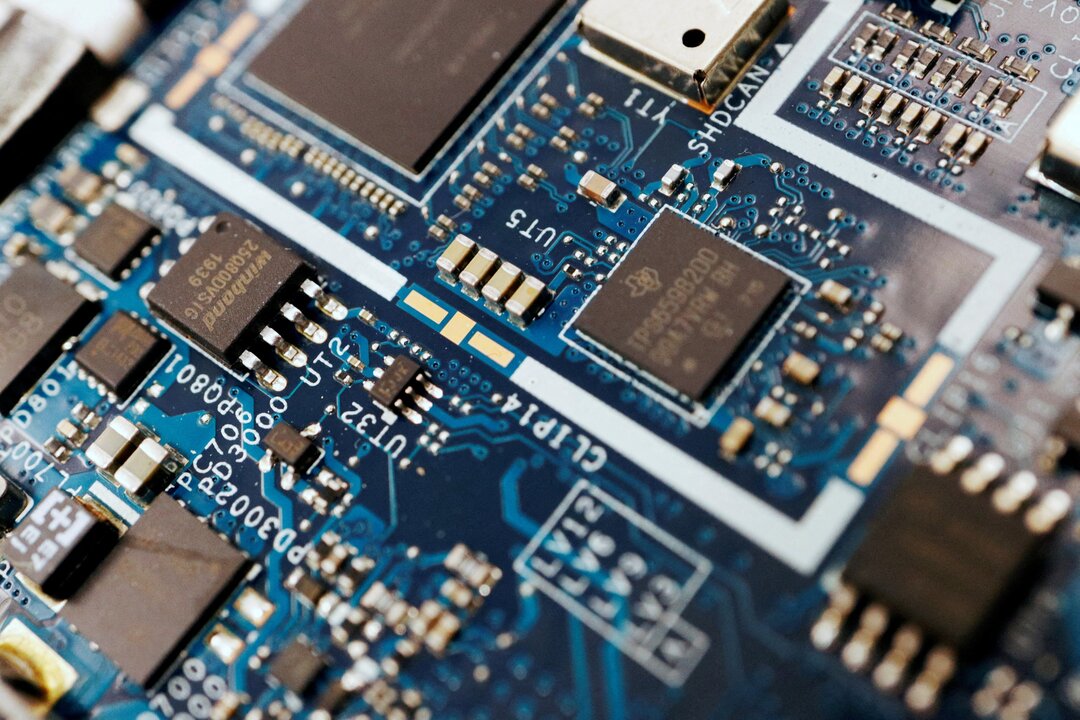 Germany Plans Billion-Euro Chip Factory in the East