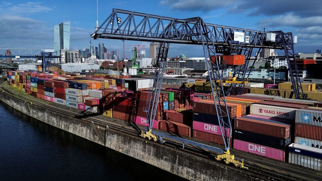 Germany's Economic Sentiment Hits Highest Point Since 2022