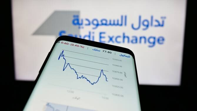 Saudi Stock Market Closes Higher with Mixed Performance