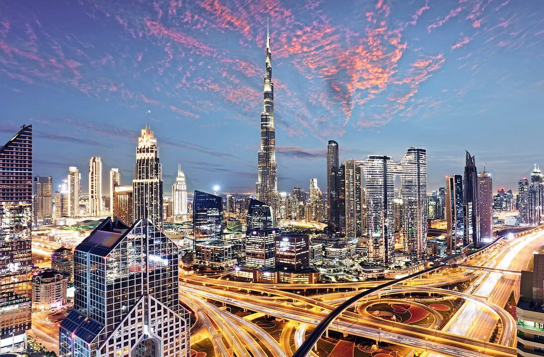 اقتصاد الإمارات يظهر مرونة من خلال التنوع الاستراتيجي