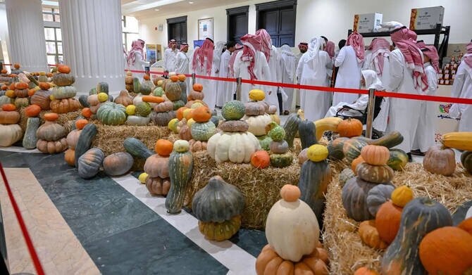 Fruit Exhibition Showcasing Al-Qassim's Agricultural Riches Launched in Buraidah Dates City