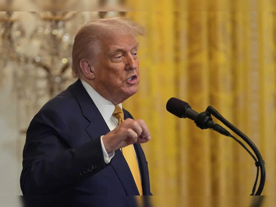 Trump Rates Chances of Trade Deal With EU at Fifty‑Fifty