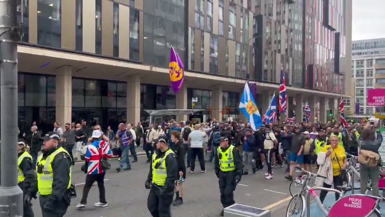 Thousands of Scottish patriots march through Glasgow demanding mass deportations