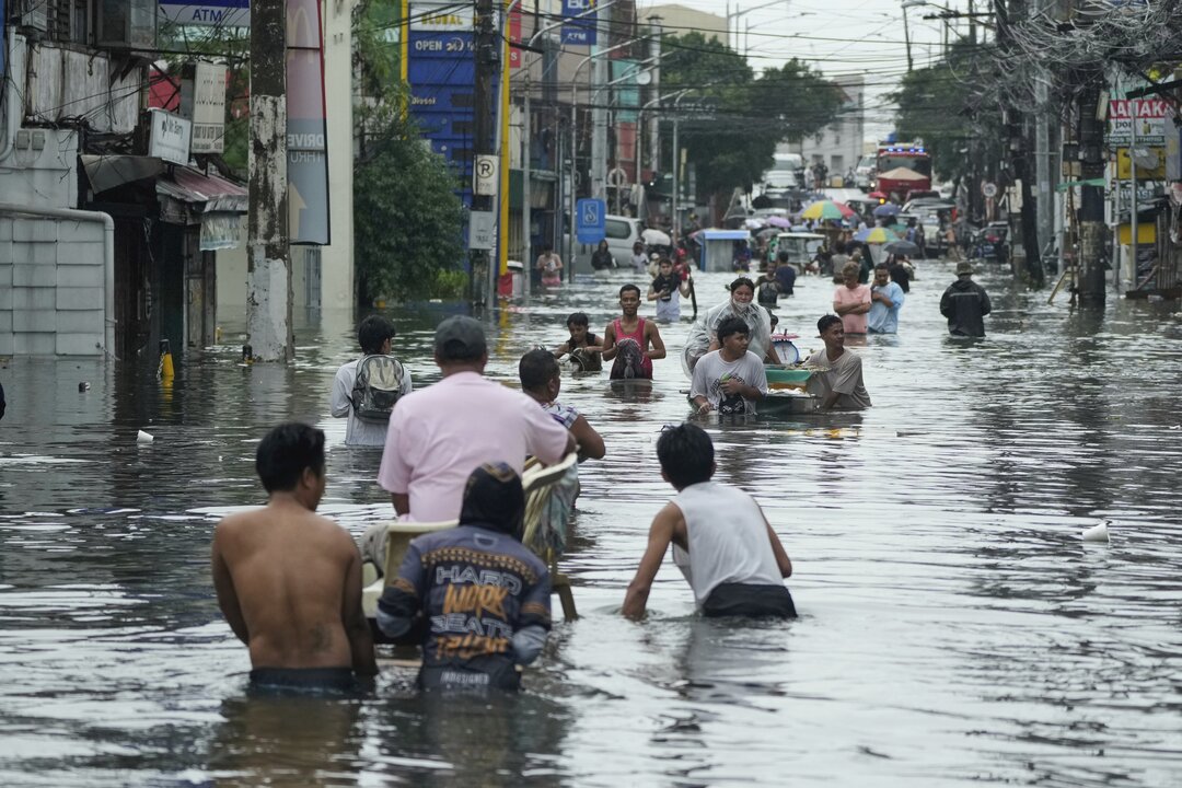 Philippines Reels From Monsoon Floods and Typhoons