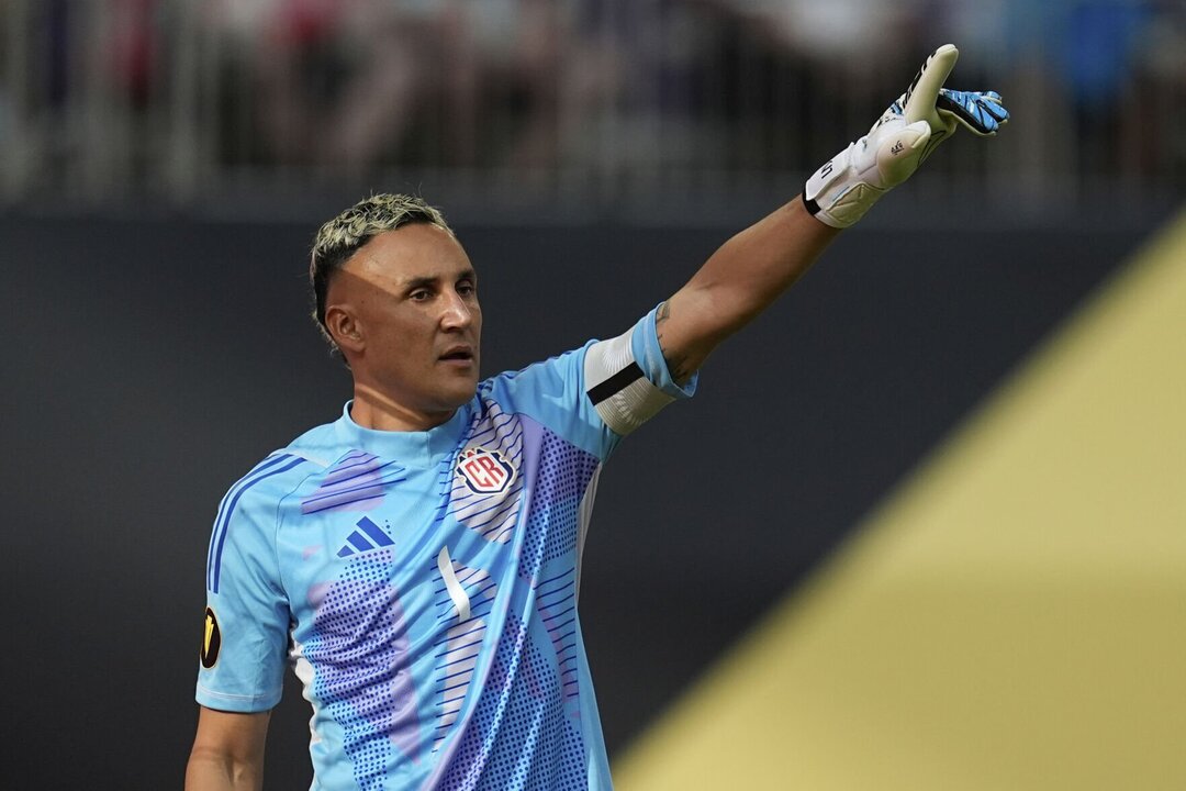 Keylor Navas Shines in Liga MX Debut, Leads Pumas to Victory