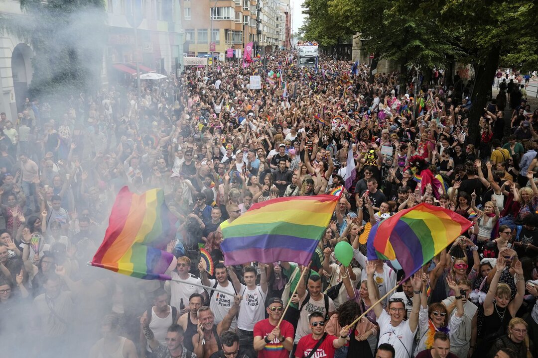 Record Turnout at Berlin Pride Parade Amid Rising Tensions
