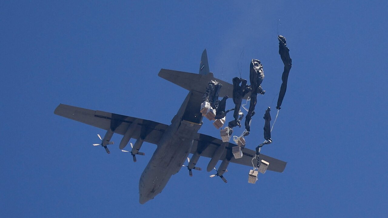 Jordan and UAE Resume Aid Airdrops Over Gaza