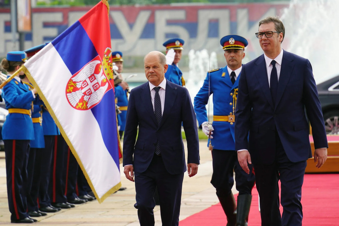 Vucic Rejects Sanctions Against Russia, Reinforces Moscow Ties